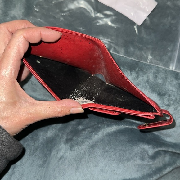 Louis Vuitton Red leather Epi wallet snap button π - Picture 10 of 13